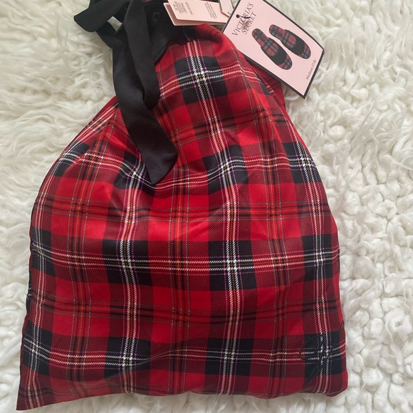 ❤️ BNWT Victoria’s Secret Slippers ❤️ s7-8 - Picture 4 of 5